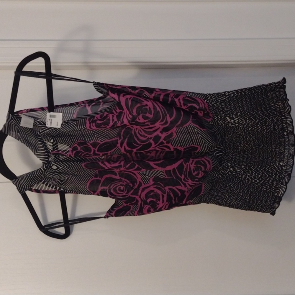 NEW Tovia sheer floral halter top Ptp 19"